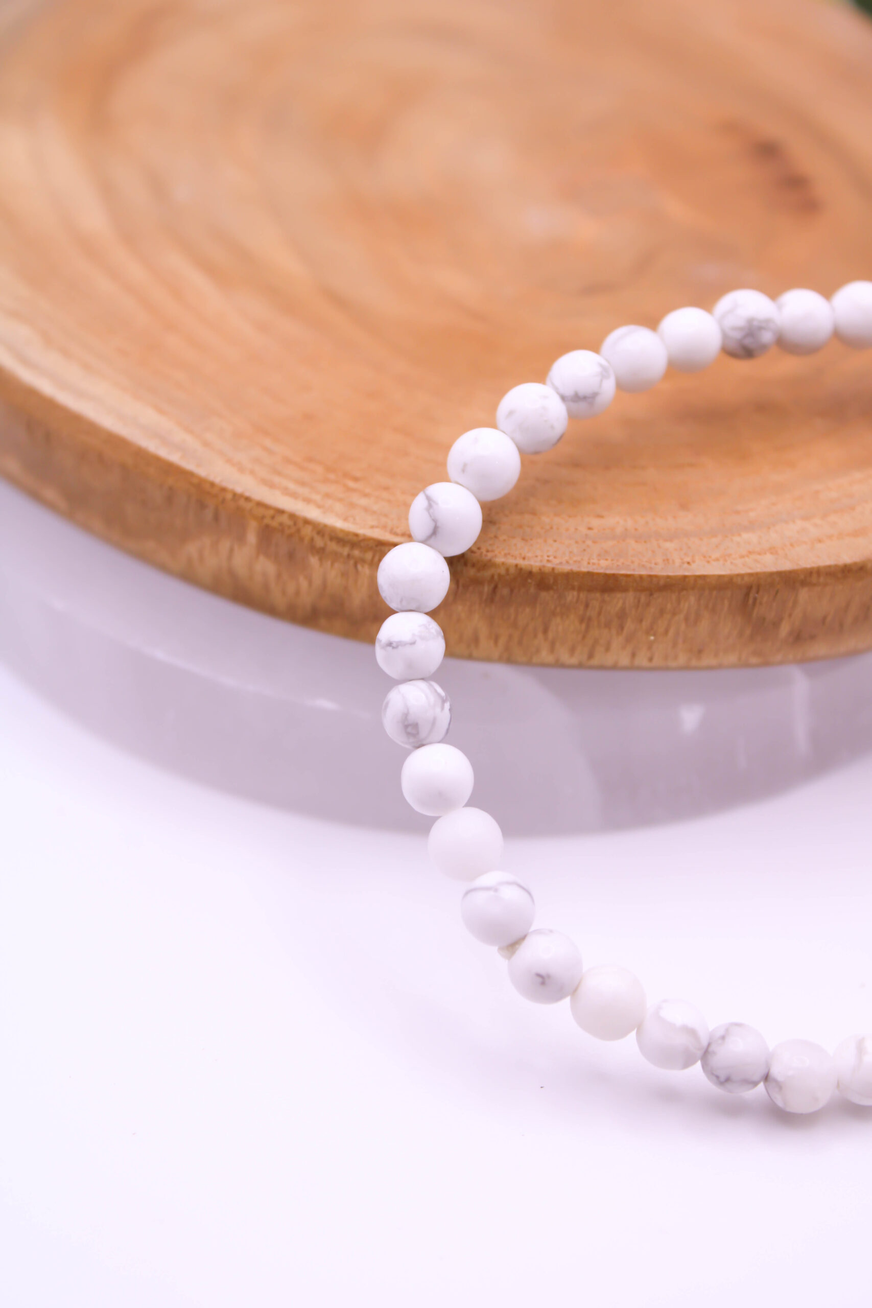 pulsera de howlita 4mm