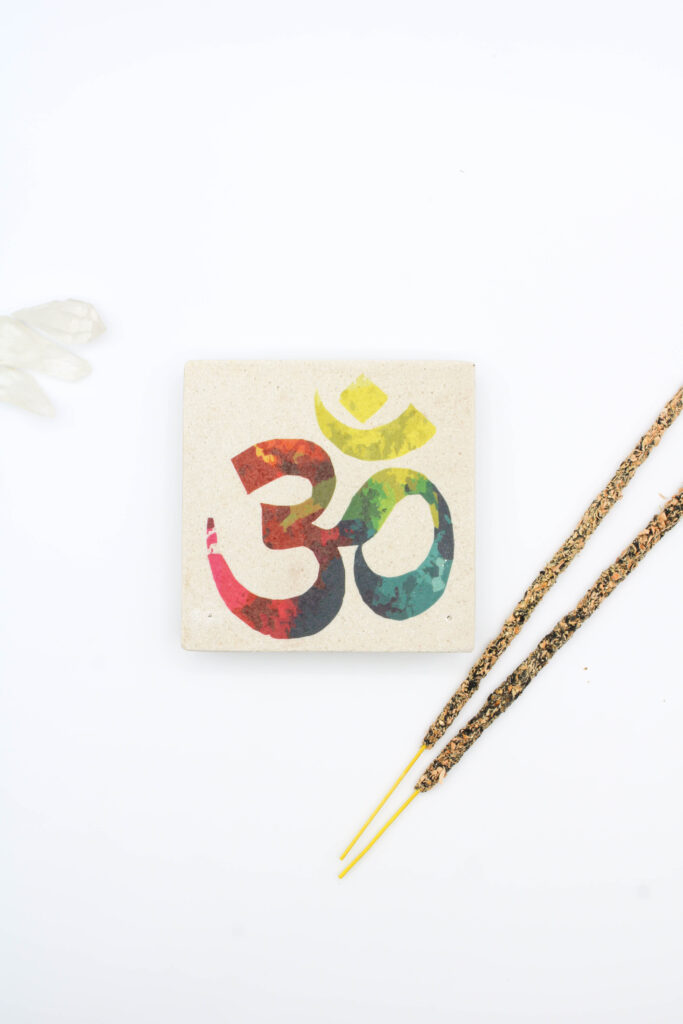 Quemador Arenisca con Motivo OM Cuadrado 1