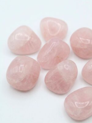 cuarzo rosa natural piedra rodada para amor propio y equilibrio emocional